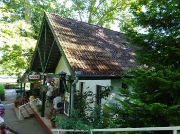 Platán Söröző-Borozó Balatonberény