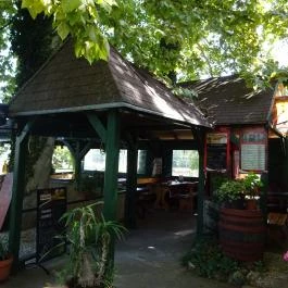 Platán Söröző-Borozó Balatonberény - Külső kép