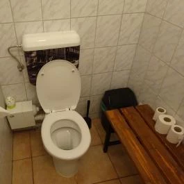 Platós Bár Budapest - Mosdó