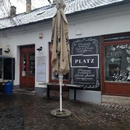Platz Menü & Lángos, vác Vác - Külső kép