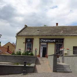 Pletycafé Pannonhalma - Külső kép