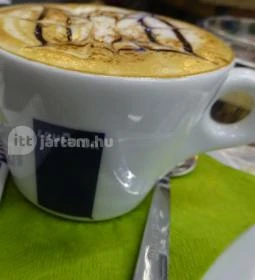 PletykaFészek - World Mall