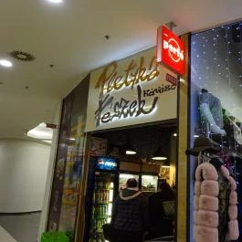 PletykaFészek - World Mall Budapest - Külső kép