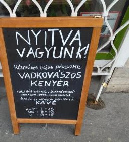 Pogi van! Pékség & Kávézó