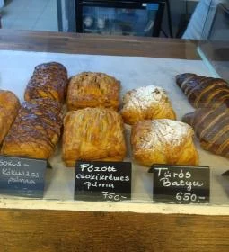 Pogi van! Pékség & Kávézó