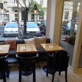 Pohárszék Bor & Kávé Budapest - Belső