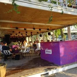 Pontoon Budapest - Külső kép