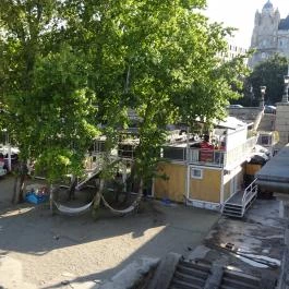 Pontoon Budapest - Külső kép