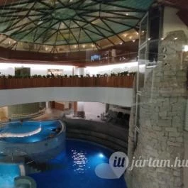 Pool Bár - MenDan Magic Spa & Wellness Hotel Zalakaros - Belső