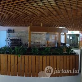 Pool Bár - MenDan Magic Spa & Wellness Hotel Zalakaros - Belső