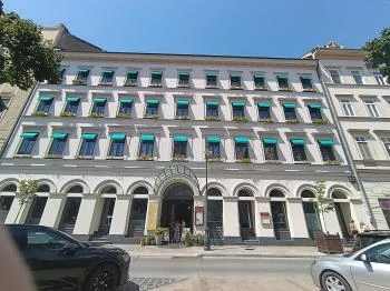 Popolare Budapest