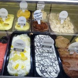 Posch Fagylaltozó Budapest - Étel/ital