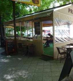 Prága Kávéház & Teázó