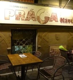 Prága Kávéház & Teázó