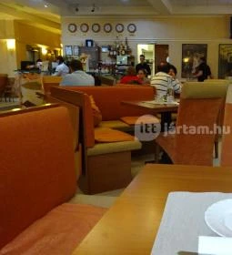 Premium Café & Étterem