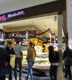 Príma Pék - Cafe & Bakery - Allee