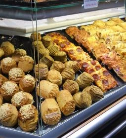 Príma Pék - Cafe & Bakery - Allee