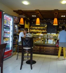 Príma Pék - Cafe & Bakery