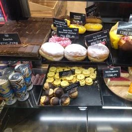 Príma Pék - Westend Budapest - Étel/ital