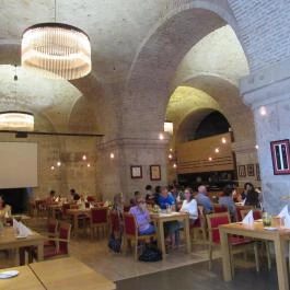 Prímás Pince Étterem, Esztergom - Belső