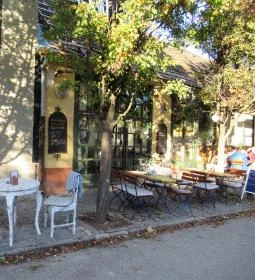 Propeller Bar & Café