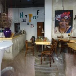 No13 Kávézó & Kultúrkocsma Budapest - Belső