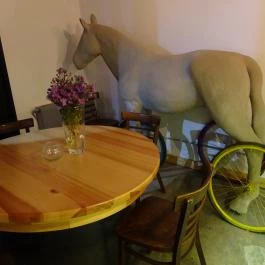 No13 Kávézó & Kultúrkocsma Budapest - Belső