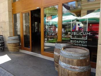 PUBLiCUM - Gozsdu Udvar Budapest