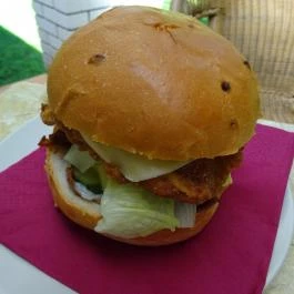 Puchner Kastélyszálló Grillterasz Bikal - Étel/ital