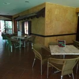 Puchner Kastélyszálló Grillterasz Bikal - Belső