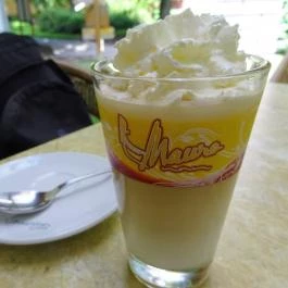 Puchner Kastélyszálló Grillterasz Bikal - Étel/ital