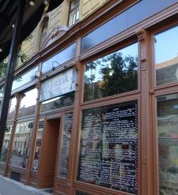 Púder Bárszínház