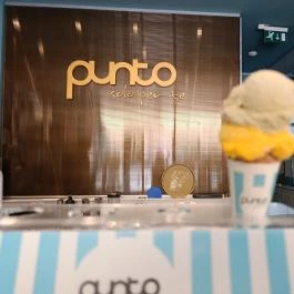 Punto Gelato Corvin Budapest - Étel/ital