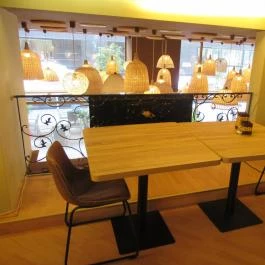 Quán Nón Luxury Budapest - Belső