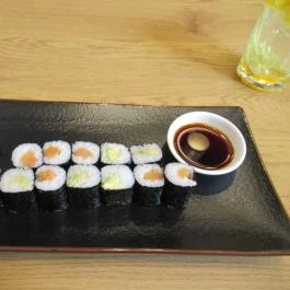 Quán Nón Luxury Budapest - Étel/ital