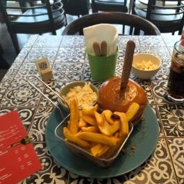 Quentin's Burger Budapest - Étel/ital