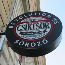R56 Söröző Budapest - Külső kép