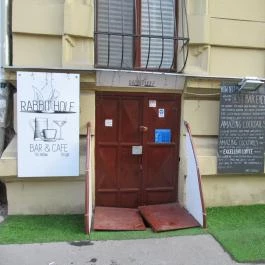 Rabbit Hole Bar & Café Budapest - Külső kép