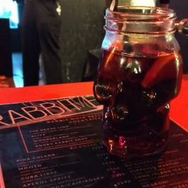 Rabbit Hole Bar & Café Budapest - Étel/ital