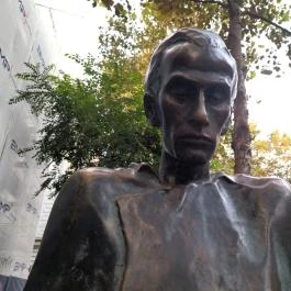 Radnóti Miklós szobor Budapest - Egyéb