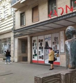 Radnóti Miklós szobor