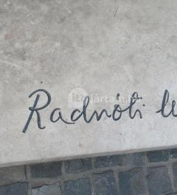 Radnóti Miklós szobra