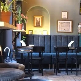 Rajkai Espresso Budapest - Belső