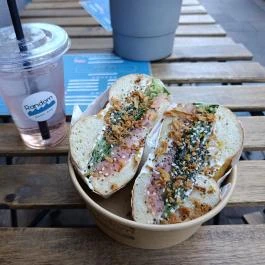 Random Bagel Bar Budapest - Étel/ital
