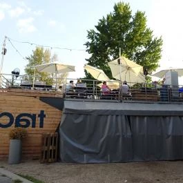 Raqpart Budapest - Külső kép