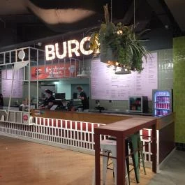 REBEL Burger & More - Árkád Budapest - Belső