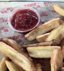 REBEL Burger & More - Árkád