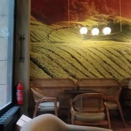 Red & Black Budapest - Belső