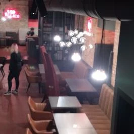 Red & Black Budapest - Belső