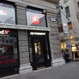 Red N' Cafe & Champagne Bar Budapest - Külső kép